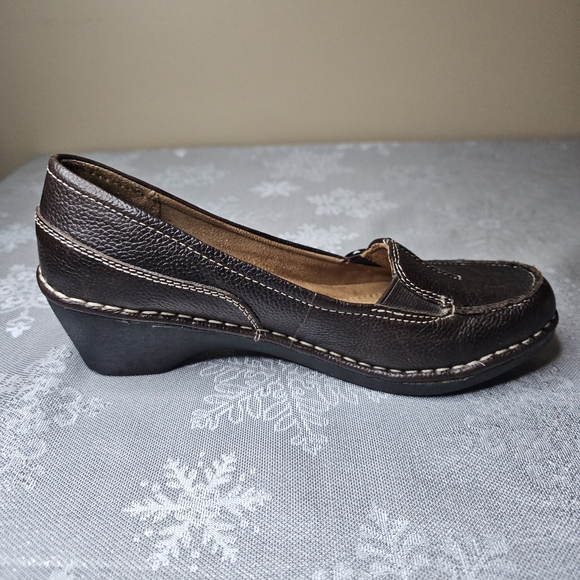 Naturalizer Dark Brown Loafers Wedges Button Elastic Comfortable Leather Sz 7M - Picture 6 of 16